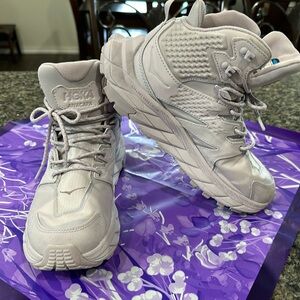 HOKA Women's Anacapa Mid Gore-Tex Hiking Boot